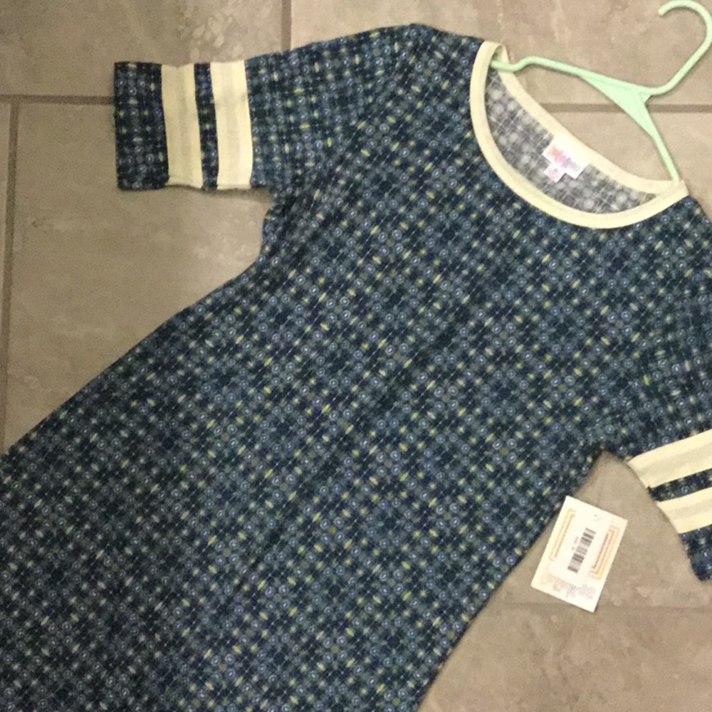 BNWT medium Lularoe Julia